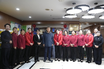 【長(zhǎng)田動(dòng)態(tài)】情暖新春守崗人 關(guān)懷奮進(jìn)啟新程——長(zhǎng)田實(shí)業(yè)董事長(zhǎng)張勇攜高管深入一線(xiàn)走訪(fǎng)慰問(wèn)在崗員工